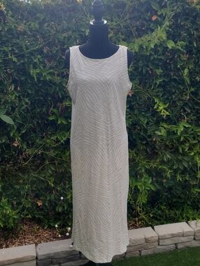 Sleeveless Cream Zebra-Stripe Maxi Dress With Pockets M